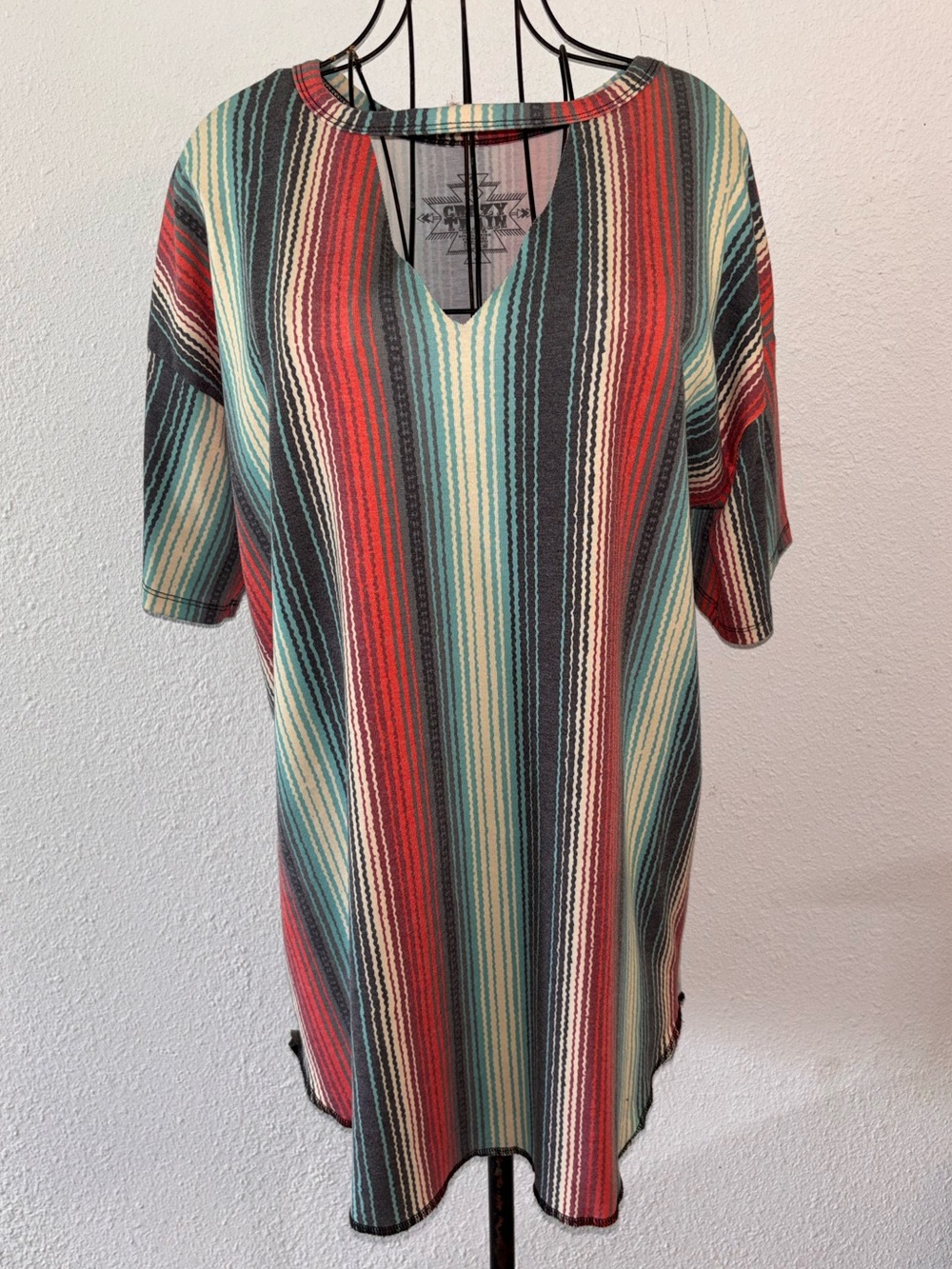 CRAZY TRAIN Multicolor Vertical Stripe V-Neck Tunic Size Small